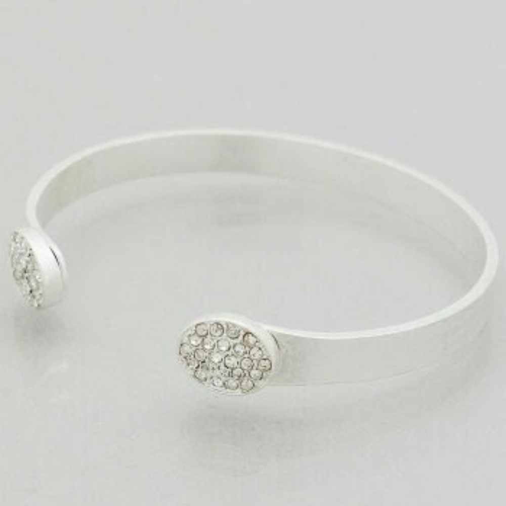 HP• Adjustable Silver tone bracelet w/ rhinestones